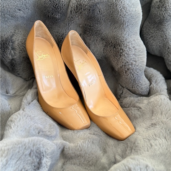 Christian Louboutin Nude Patent Heels Size 36 1/2 - Picture 2 of 6